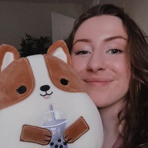 Meet your Posher, Alexis